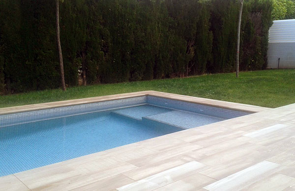 piscina gres extrusionado efecto madera