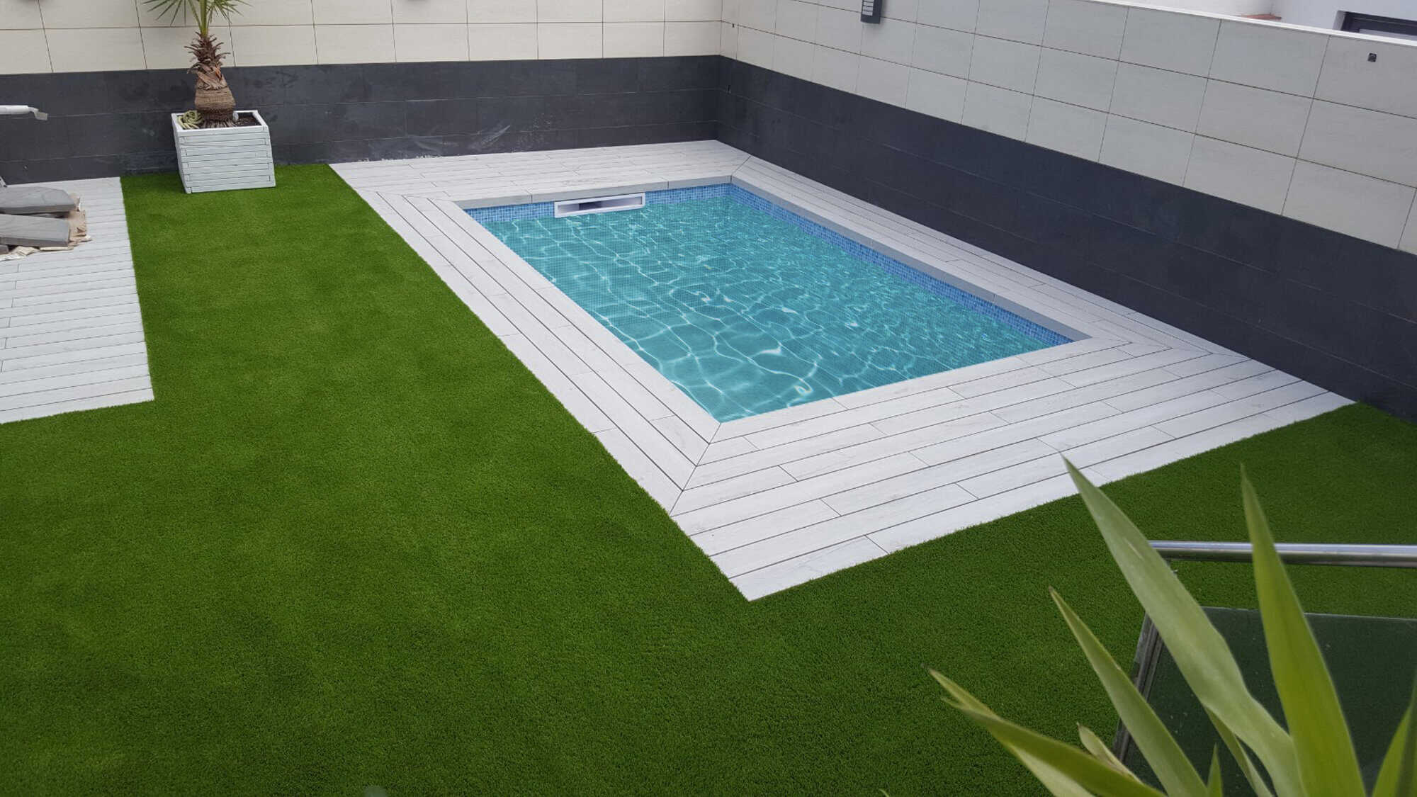 PISCINA PARTICULAR BARCELONA EXADECK NATURAL 14 1