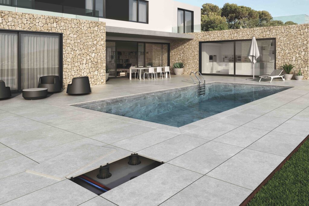 SUELO EXTERIOR 20MM AMB ARDENAS CROMO PLOTS PISCINA