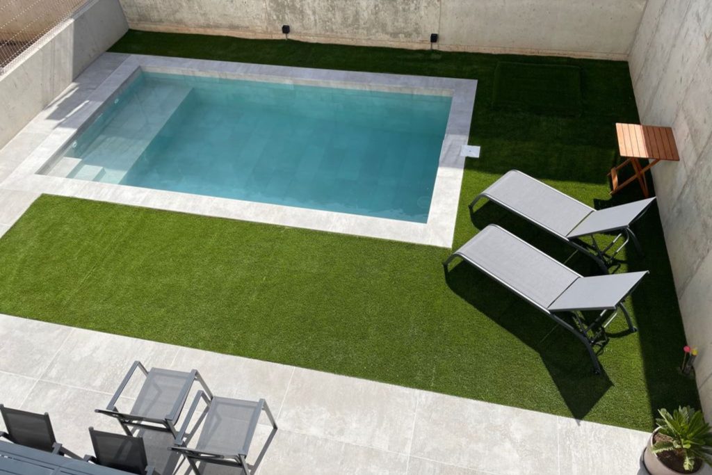 JARDINES CON PISCINA EXAGRES 2