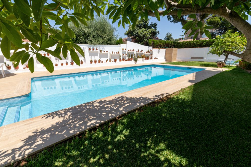 bordes de piscinas efecto madera - Exagres - 2 bordes de piscinas efecto madera Exagres 2