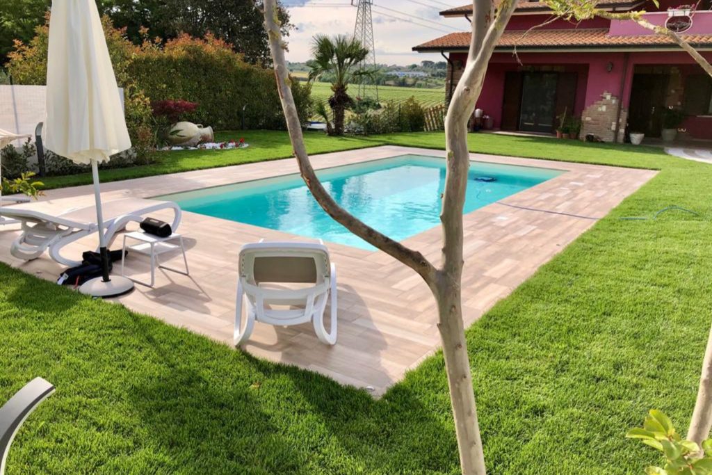 bordes de piscinas efecto madera - Exagres - 4 bordes de piscinas efecto madera Exagres 4