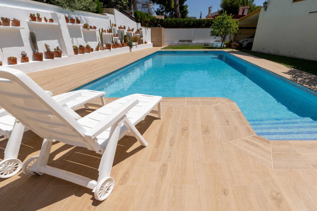 piscinas porcelánicas madera exagres 10