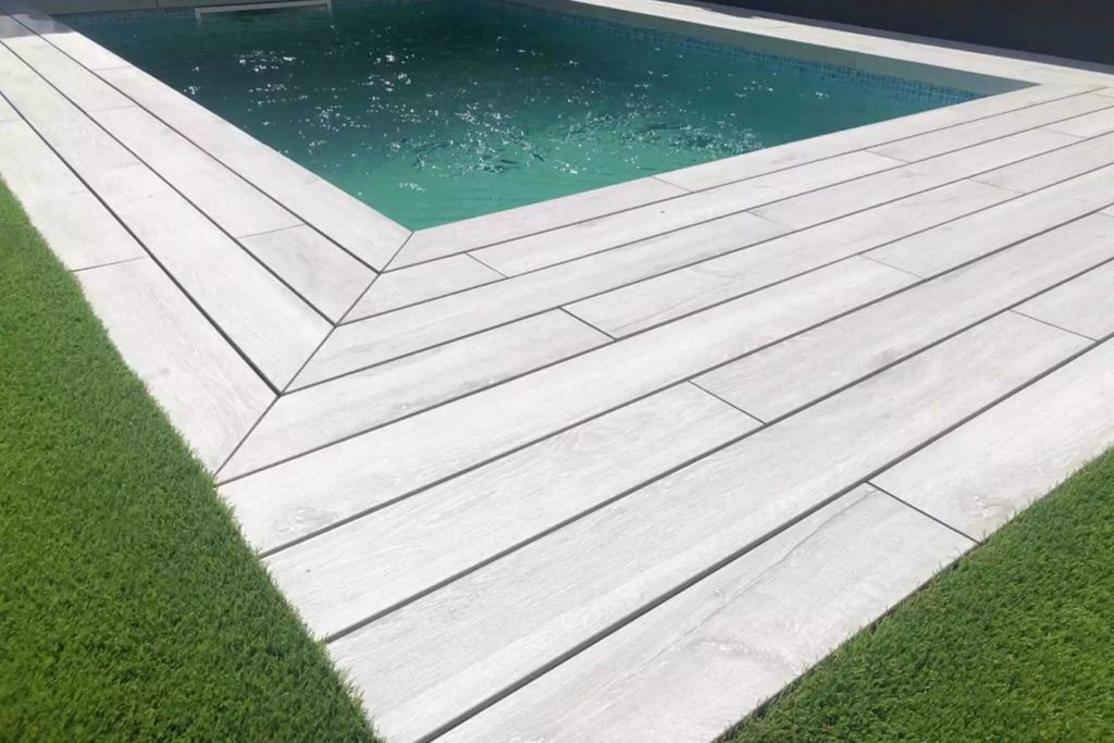 piscinas porcelánicas madera exagres 3